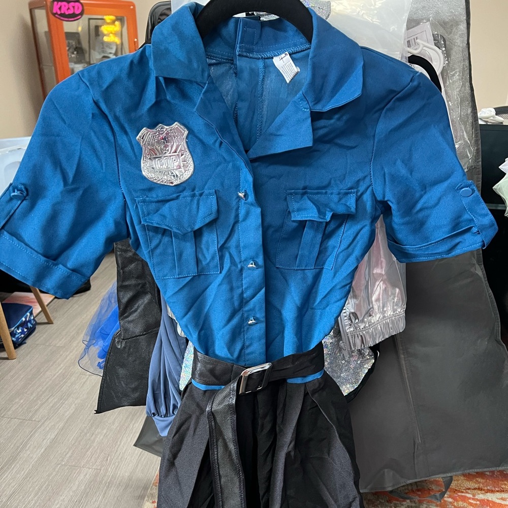 Halloween costume cop